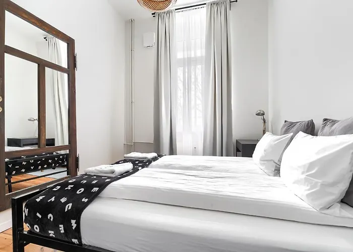 Margi Absynth Apartament Large & Comfy